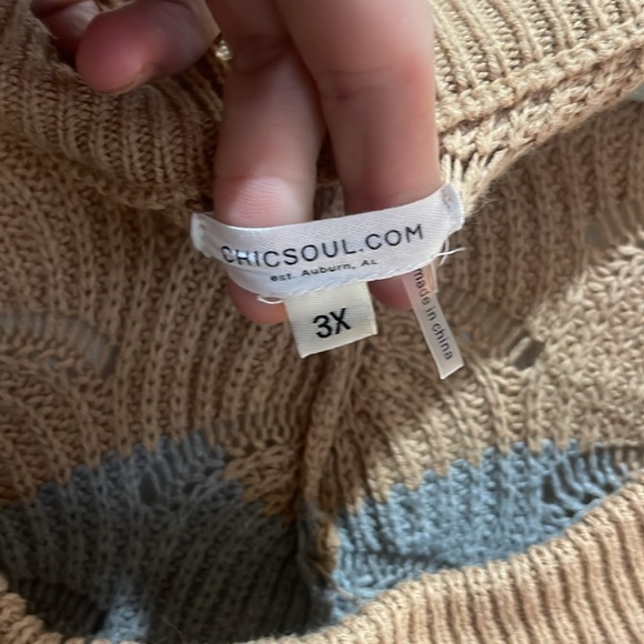 Off the shoulder sweater in like new condition - Picture 2 of 3